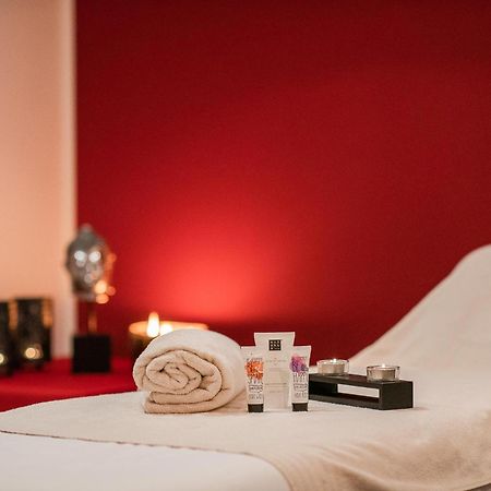 Bed & Breakfast Hotel Guggis Zuers Экстерьер фото