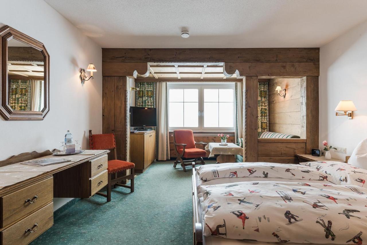 Bed & Breakfast Hotel Guggis Zuers Экстерьер фото