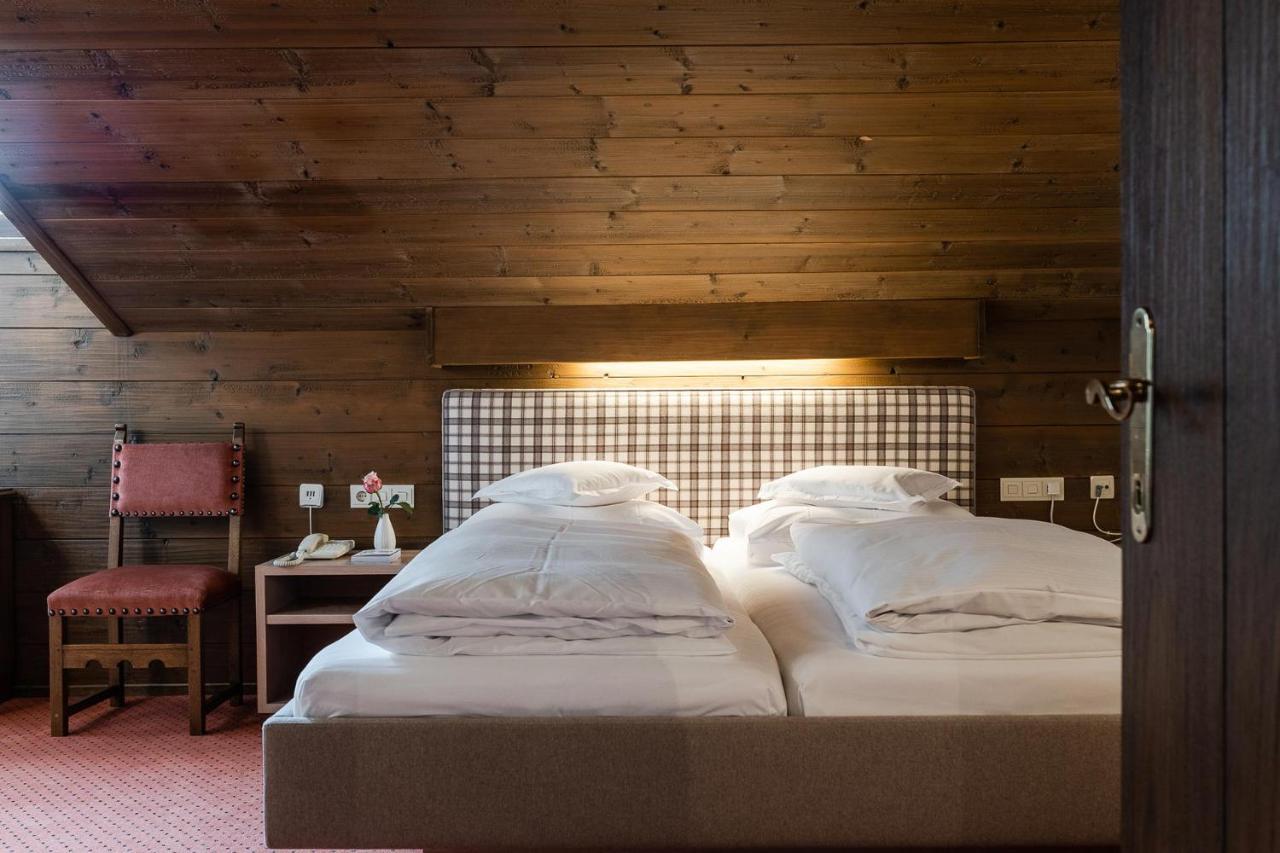 Bed & Breakfast Hotel Guggis Zuers Экстерьер фото