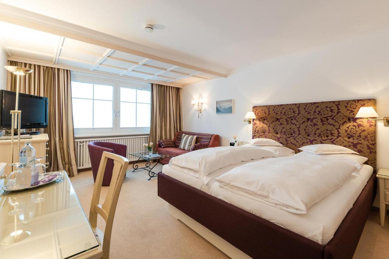 Bed & Breakfast Hotel Guggis Zuers Экстерьер фото