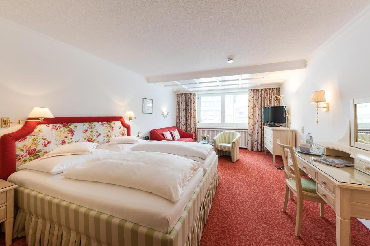 Bed & Breakfast Hotel Guggis Zuers Экстерьер фото