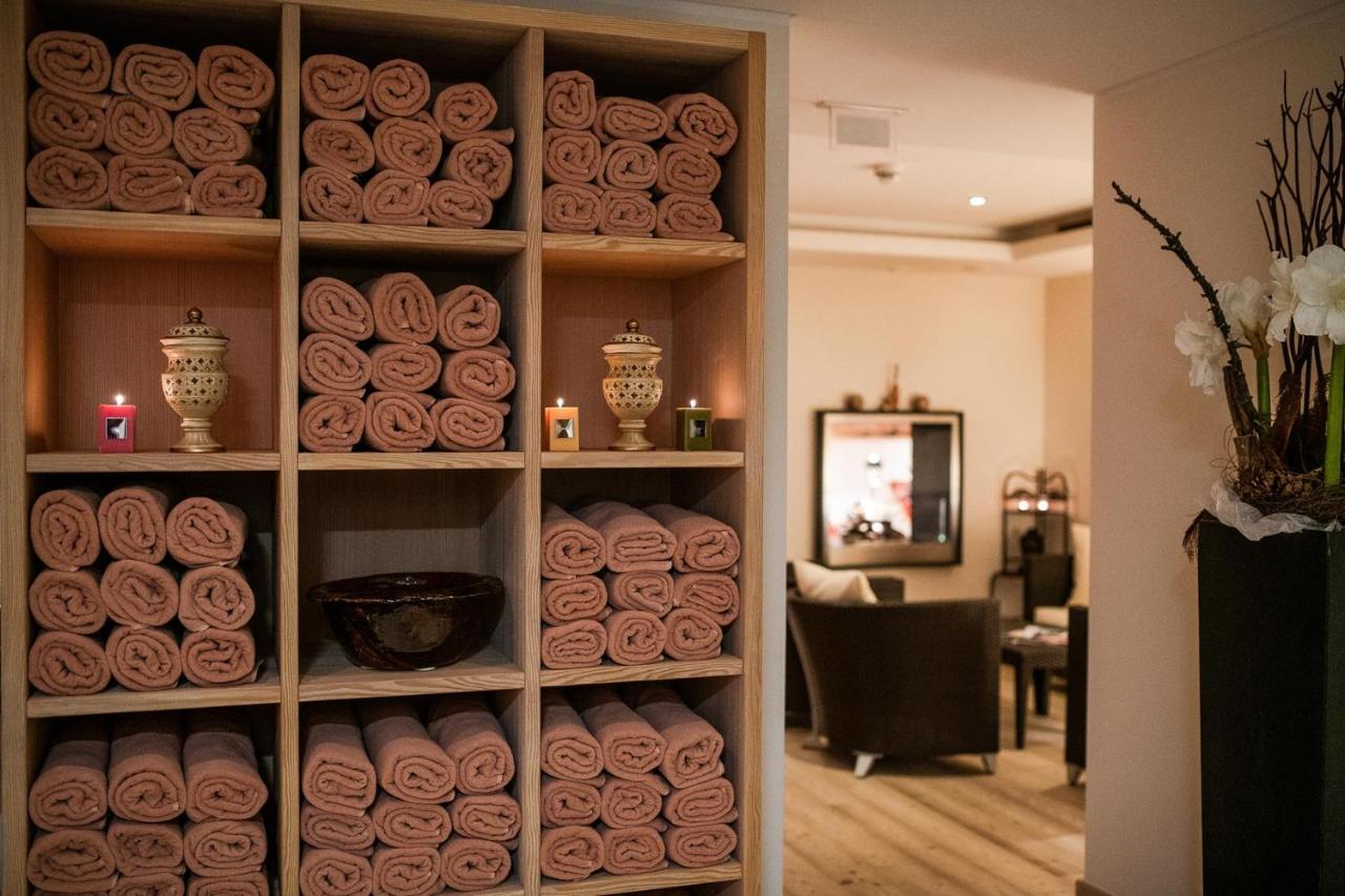 Bed & Breakfast Hotel Guggis Zuers Экстерьер фото