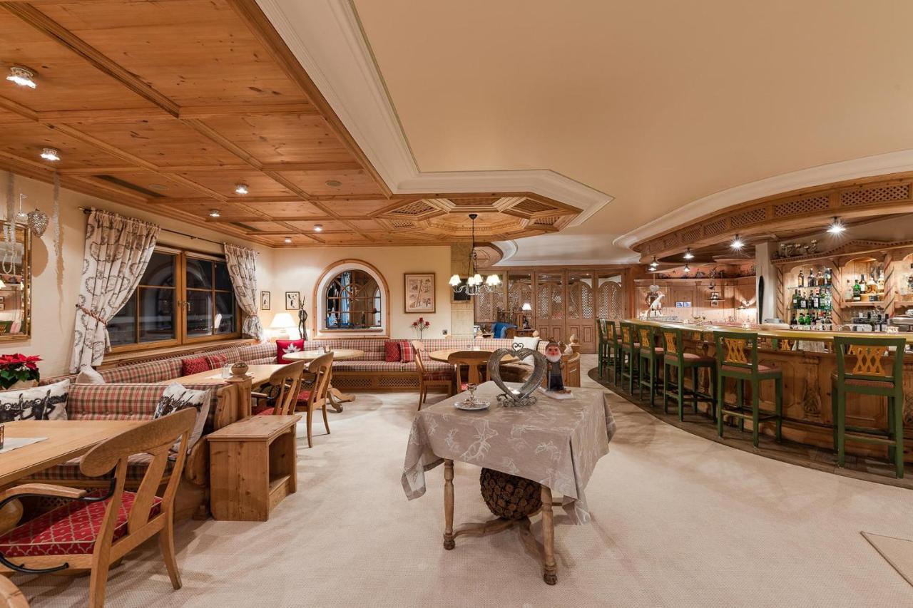Bed & Breakfast Hotel Guggis Zuers Экстерьер фото