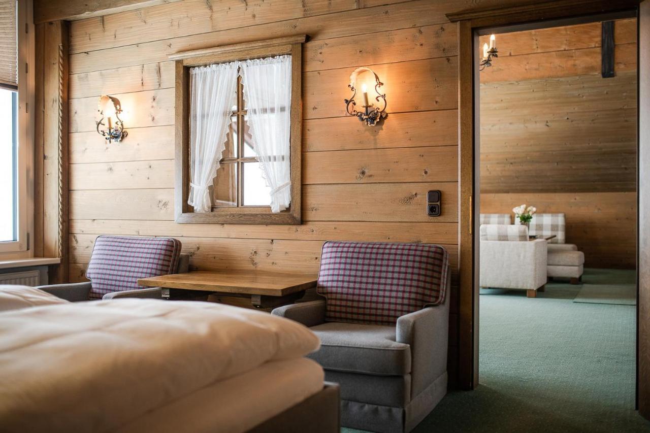 Bed & Breakfast Hotel Guggis Zuers Экстерьер фото