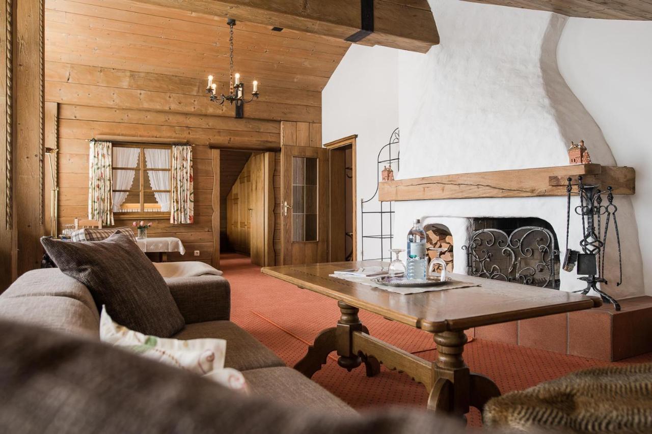 Bed & Breakfast Hotel Guggis Zuers Экстерьер фото